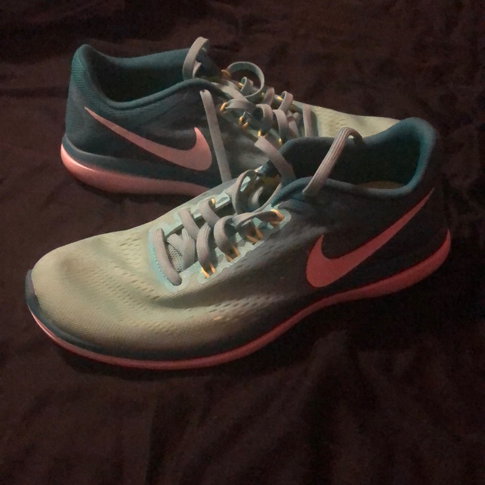 Nike Flex women’s 8.5